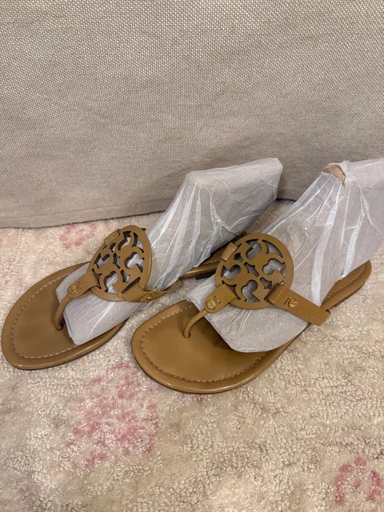 Tory Burch Tan Logo Leather Thong Sandals - Picture 1 of 6